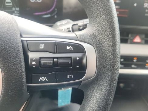 Certified 2025 Kia Sportage LX AWD/4WD image 22
