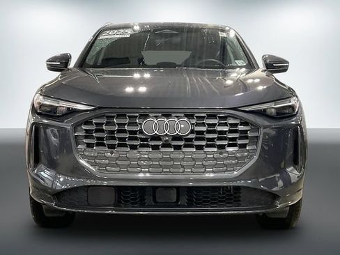 Certified 2025 Audi Q5 Premium Plus w/ Premium Plus AWD/4WD image 3