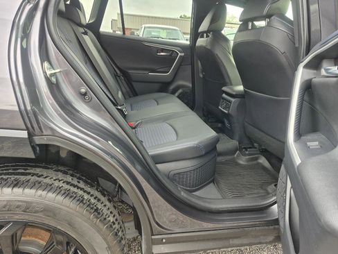 Used 2022 Toyota RAV4 XSE AWD/4WD image 31