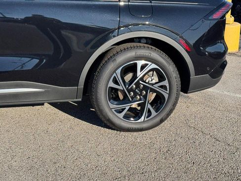 Used 2024 Lincoln Nautilus Premier w/ Equipment Group 102A image 8