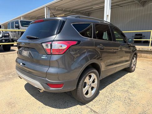 Used 2018 Ford Escape SE AWD/4WD image 4