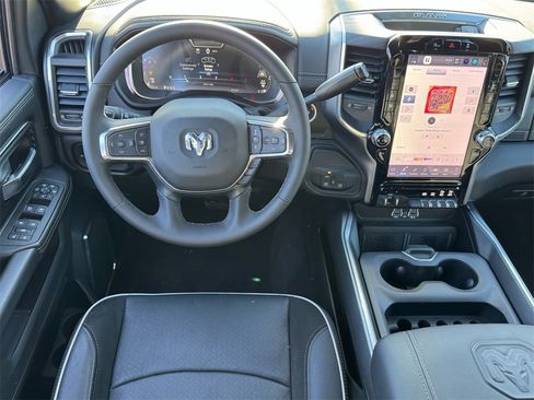 Used 2025 RAM 2500 Laramie w/ Night Edition image 13