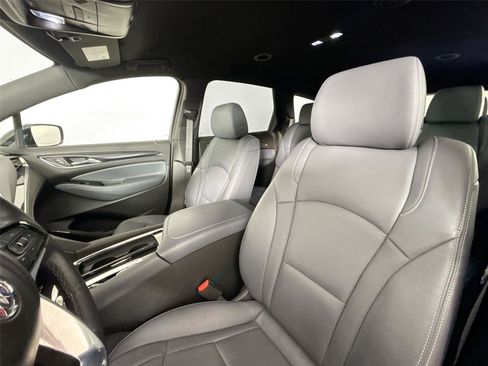 Used 2024 Buick Enclave Essence FWD image 3