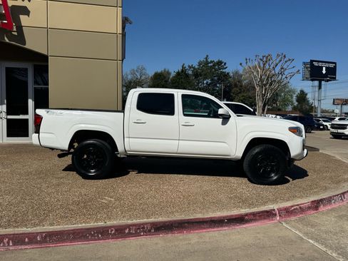 Used 2023 Toyota Tacoma SR image 7