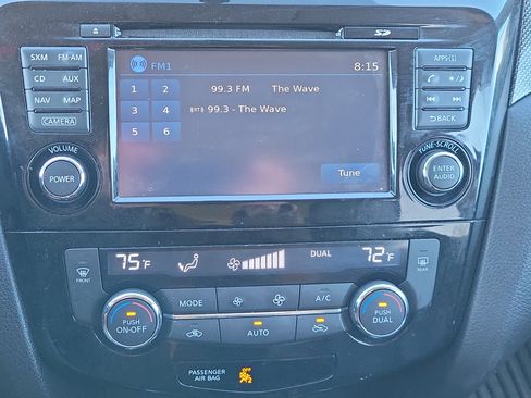 Used 2014 Nissan Rogue SL image 25