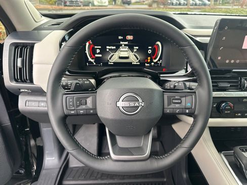 New 2026 Nissan Pathfinder SL w/ SL Premium Package FWD image 24