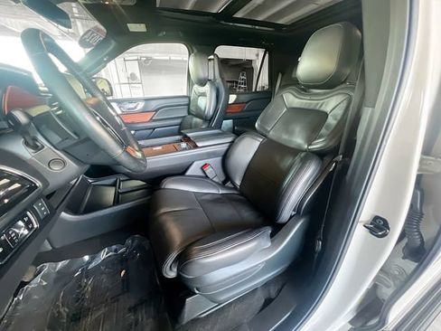 Used 2024 Lincoln Navigator L Reserve AWD/4WD image 9