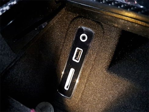 Used 2019 Maserati Levante GTS image 29