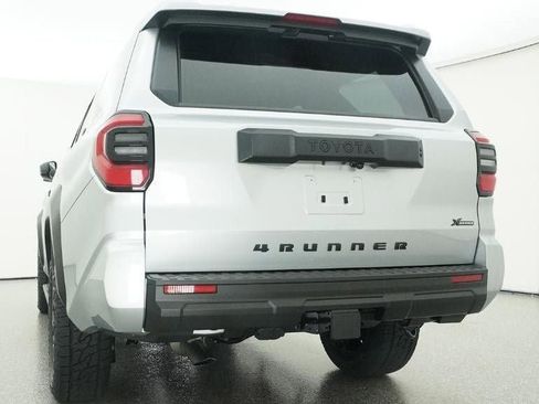 New 2026 Toyota 4Runner SR5 AWD/4WD image 22