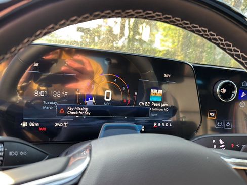 New 2026 Chevrolet Traverse Z71 w/ Enhanced Driving Package AWD/4WD image 19