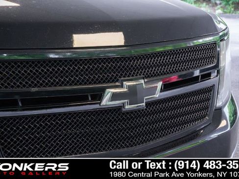Used 2016 Chevrolet Tahoe LT AWD/4WD image 12