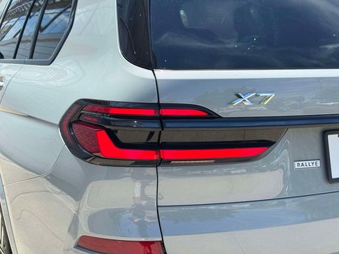 Certified 2024 BMW X7 xDrive40i w/ M Sport Package AWD/4WD image 10