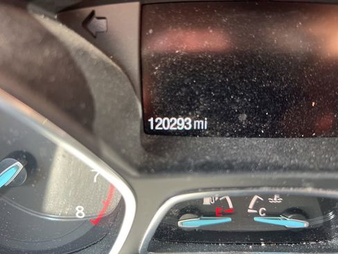 Used 2019 Ford Escape SE AWD/4WD image 8