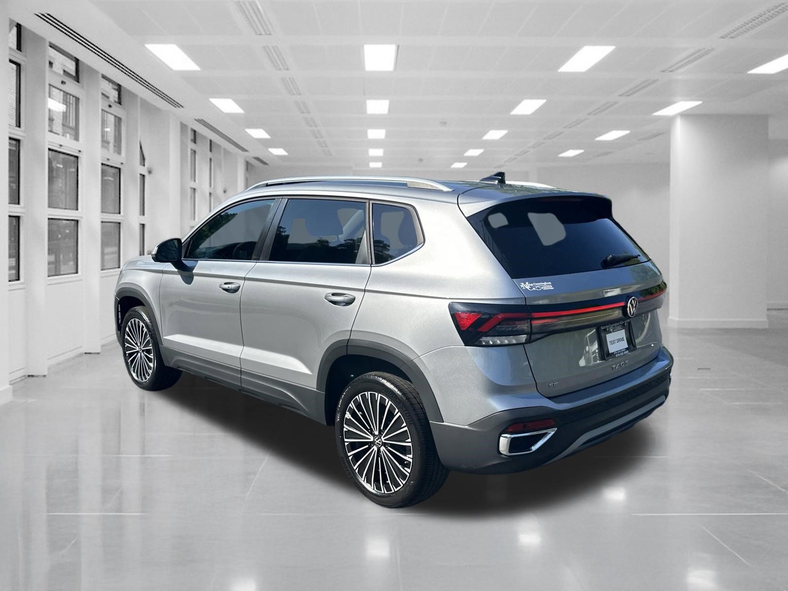 Used 2025 Volkswagen Taos SE FWD image 7