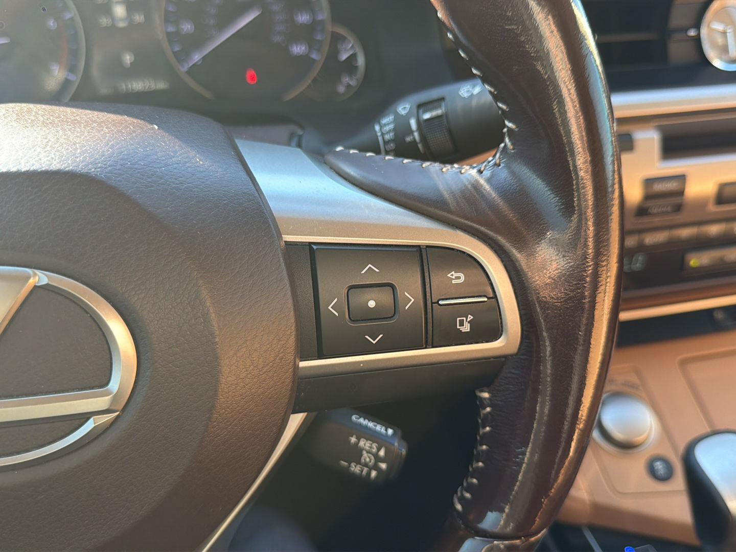 Used 2016 Lexus ES 350 w/ Premium Package w/Wood Trim FWD image 24