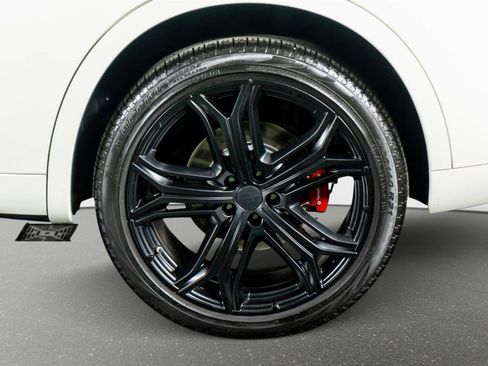 Used 2023 Maserati Levante GT AWD/4WD image 15