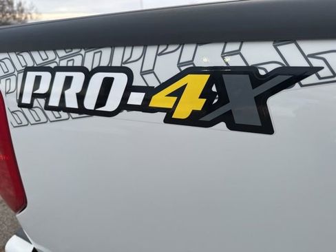 Used 2015 Nissan Frontier PRO-4X w/ Pro-4x Luxury Package image 12