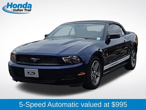 Used 2010 Ford Mustang Convertible image 1