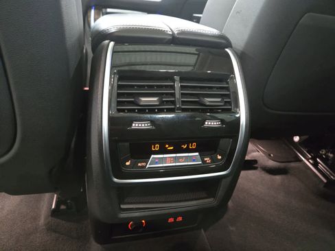 Used 2025 BMW X7 xDrive40i image 47