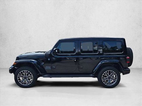 Used 2024 Jeep Wrangler High Altitude AWD/4WD image 8