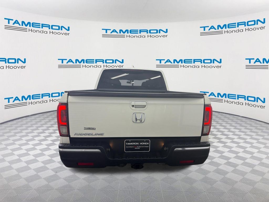 Used 2017 Honda Ridgeline RTL-T image 4