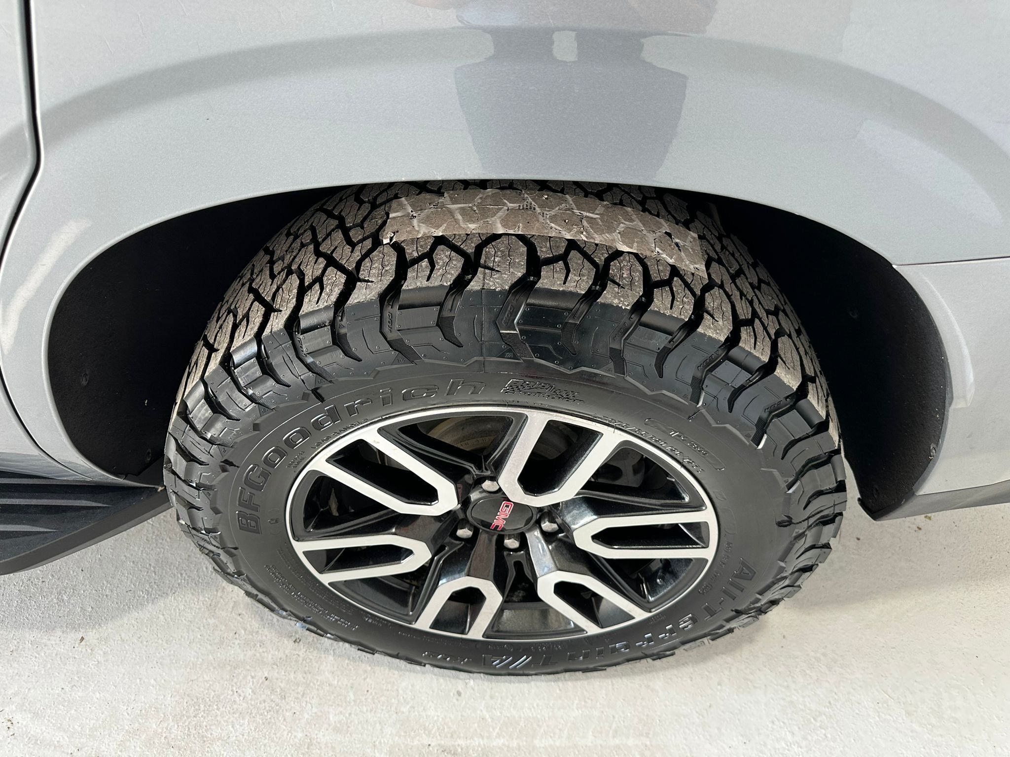 Used 2022 GMC Yukon AT4 AWD/4WD image 10