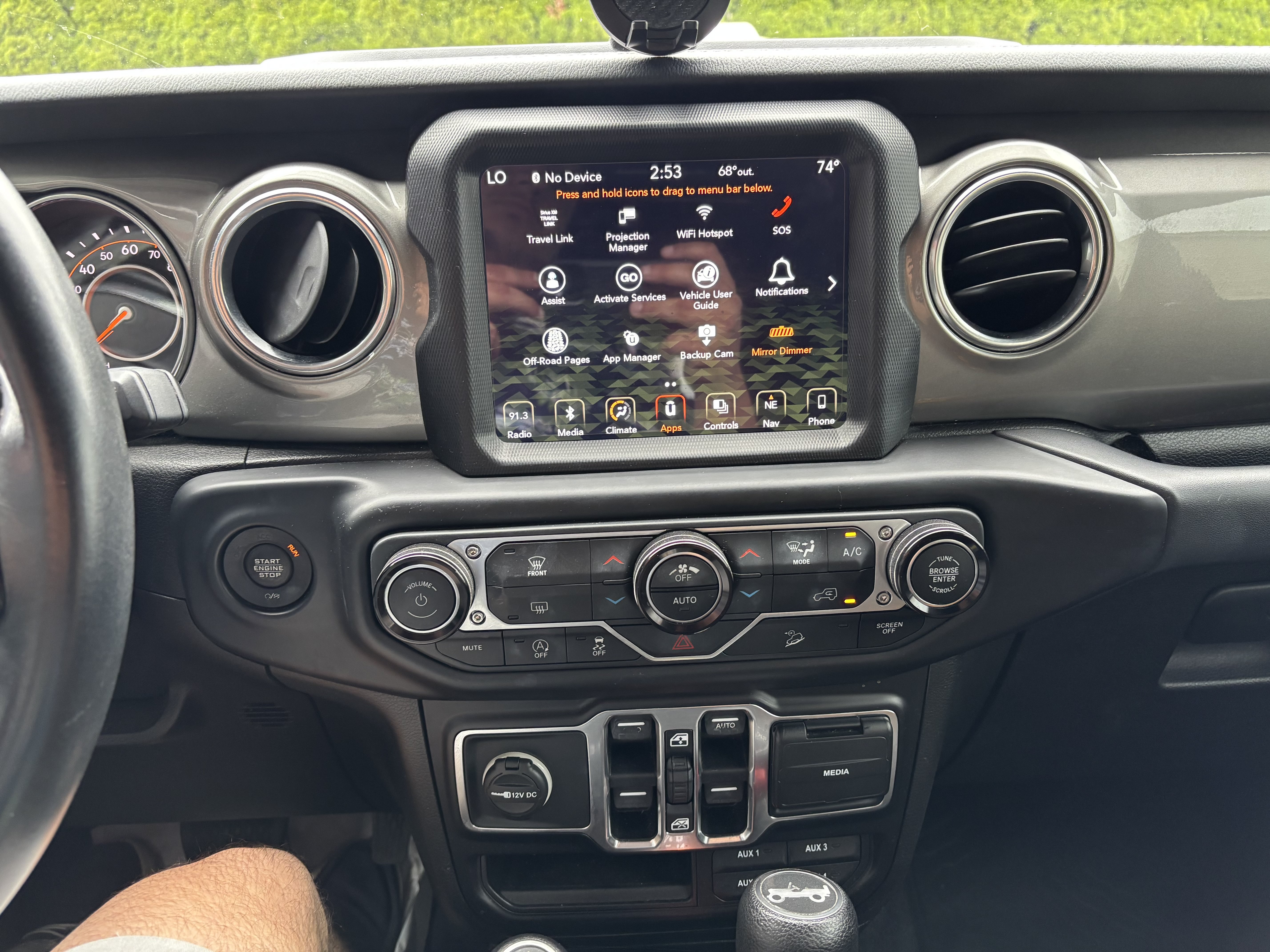 Used 2018 Jeep Wrangler Unlimited Sahara AWD/4WD image 25