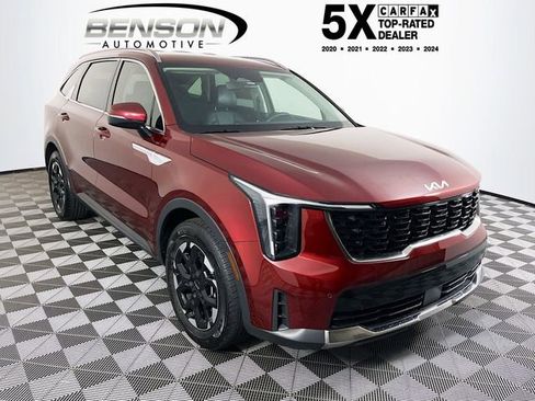 Used 2025 Kia Sorento S FWD image 1
