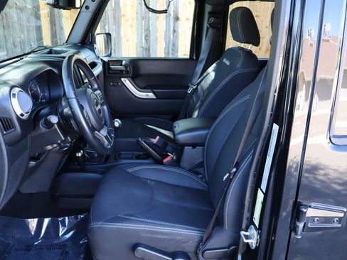 Used 2017 Jeep Wrangler Unlimited Sahara w/ Trailer Tow Group AWD/4WD image 19