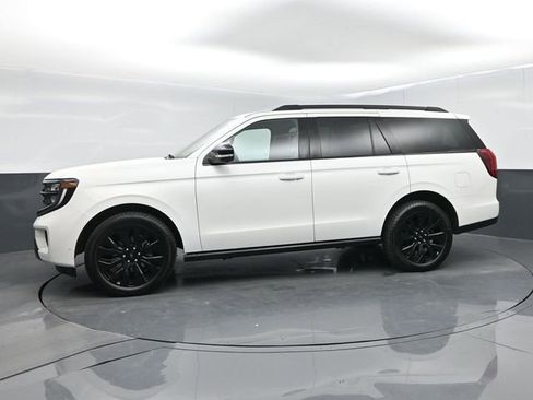 Certified 2025 Ford Expedition Platinum w/ Stealth Appearance Package AWD/4WD image 5