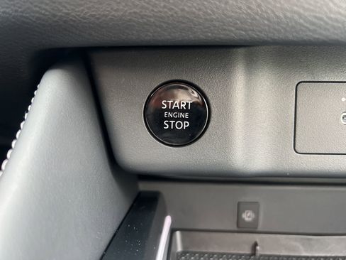 New 2026 Nissan Rogue Platinum image 31