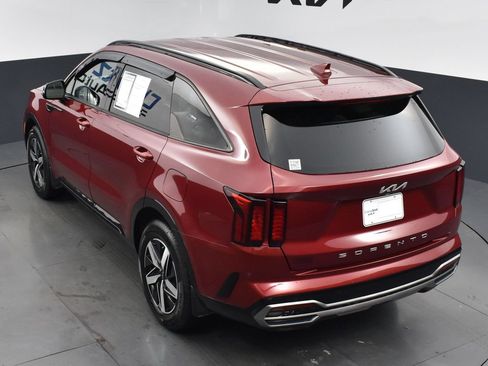 Used 2022 Kia Sorento S FWD image 12