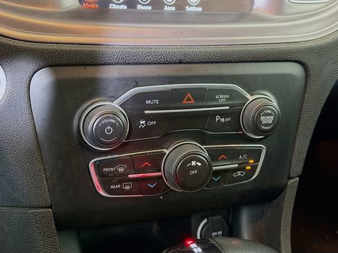 Used 2023 Dodge Charger SXT image 18