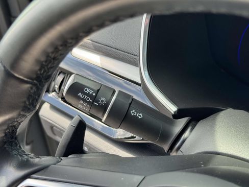 Used 2023 Acura MDX SH-AWD image 11