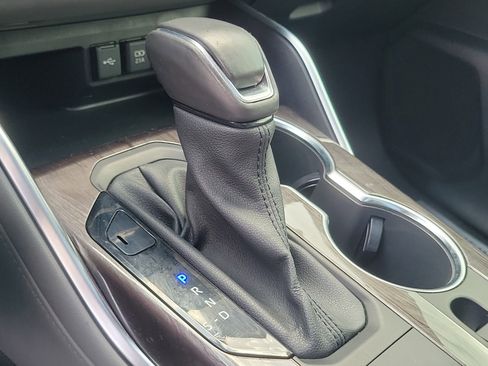 Used 2021 Toyota Highlander Limited image 27