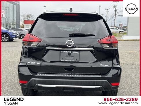 Used 2018 Nissan Rogue SL w/ Premium Package image 6
