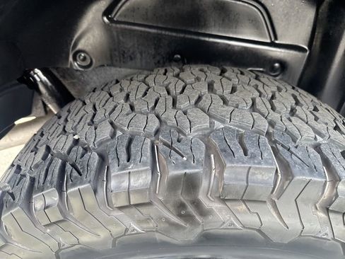 Certified 2021 Jeep Wrangler Unlimited Rubicon w/ Xtreme Recon 35" Tire Package image 13