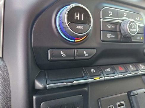 Used 2022 Chevrolet Silverado 1500 LT image 31