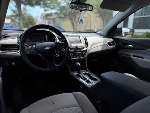 Used 2020 Chevrolet Equinox LS w/ LS Convenience Package FWD image 10