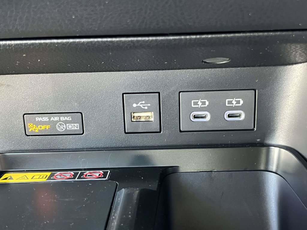 New 2026 Toyota Camry Hybrid FWD image 20