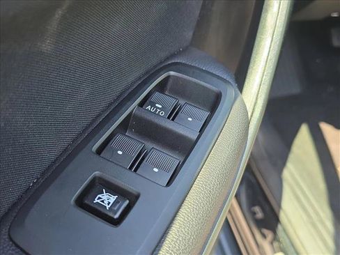 Used 2023 Ford Ranger XLT w/ Equipment Group 302A High AWD/4WD image 8