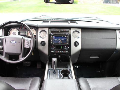 Used 2014 Ford Expedition Limited w/ Equipment Group 301A AWD/4WD image 29