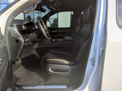 Used 2024 Jeep Grand Wagoneer Series III w/ Rear Seat Video Group 1 image 12