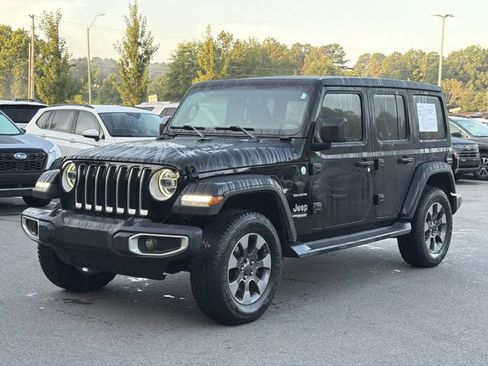 Used 2019 Jeep Wrangler Unlimited Sahara AWD/4WD image 7