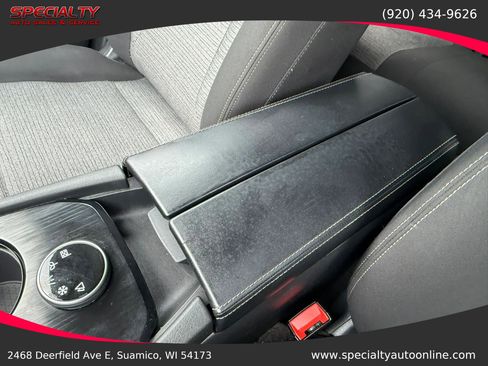Used 2023 Nissan Rogue SV AWD/4WD image 27
