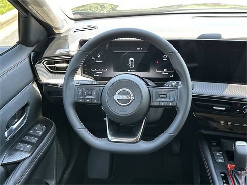 New 2025 Nissan Kicks SR image 18