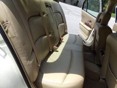 Used 2004 Buick Le Sabre Limited FWD image 25