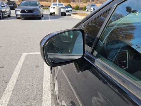 Used 2014 Honda Civic Hybrid image 17