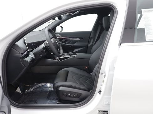 New 2026 BMW 530i xDrive w/ Premium Package AWD/4WD image 6