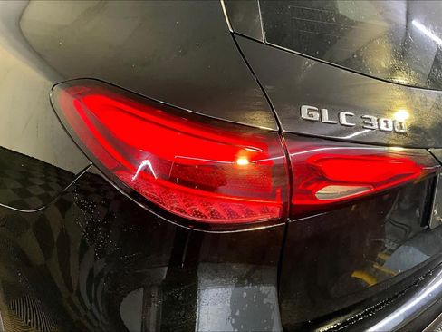 New 2026 Mercedes-Benz GLC 300 4MATIC image 5
